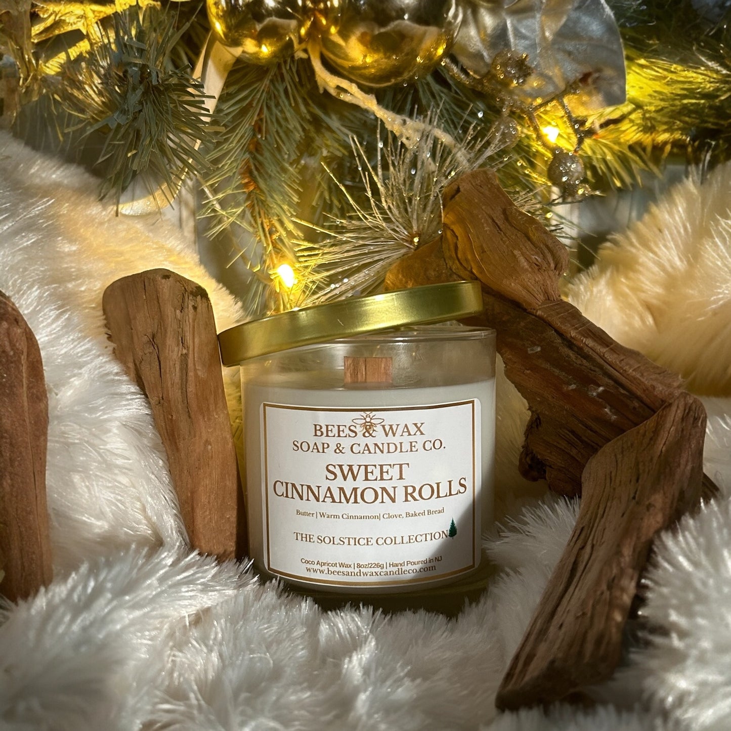 sweet cinnamon rolls | 8 oz wooden wick | cinnamon, clove & tonka