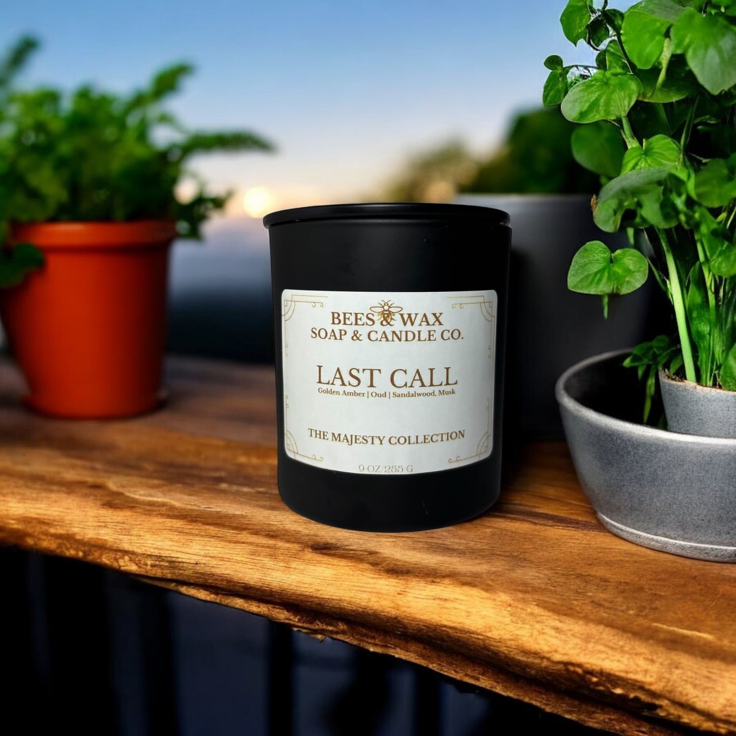 last call | 9 oz wooden wick | golden amber, oud wood, sandalwood, musk