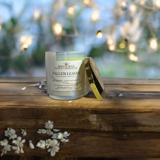 fallen leaves luxury + cozy candles | wooden wick | cinnamon, delicious apples and leaves