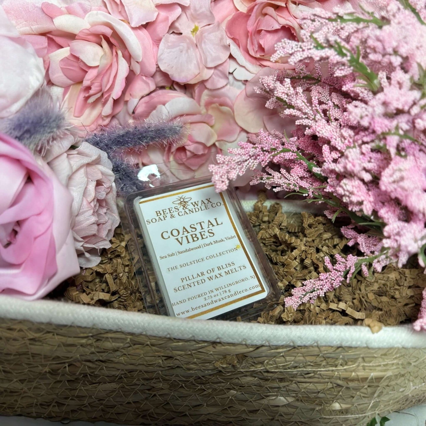 coastal vibes | 2.75 oz. wax melt | sea salt, sandalwood & dark musk