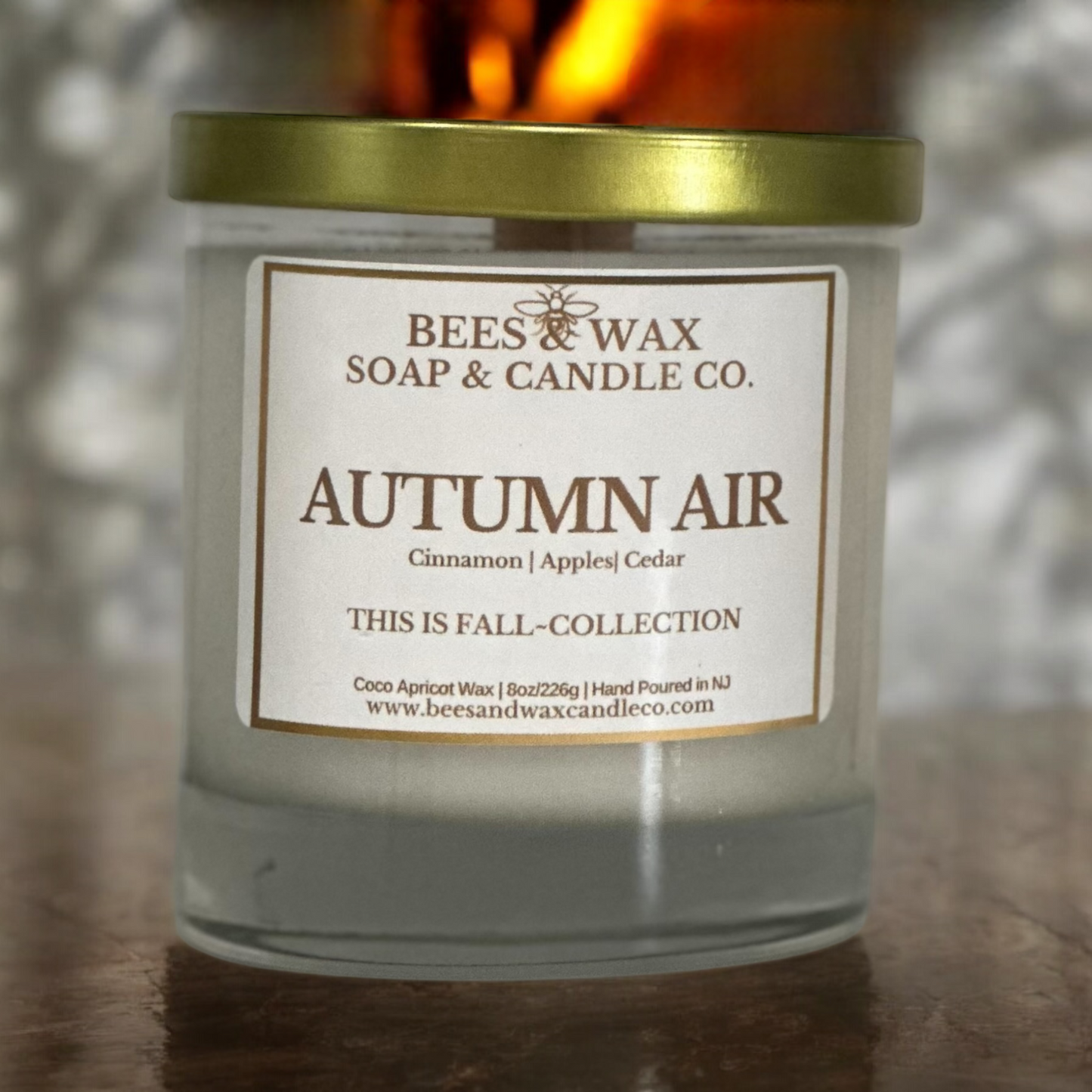 autumn air | 8 oz wooden wick | cinnamon, green leaves & cedar