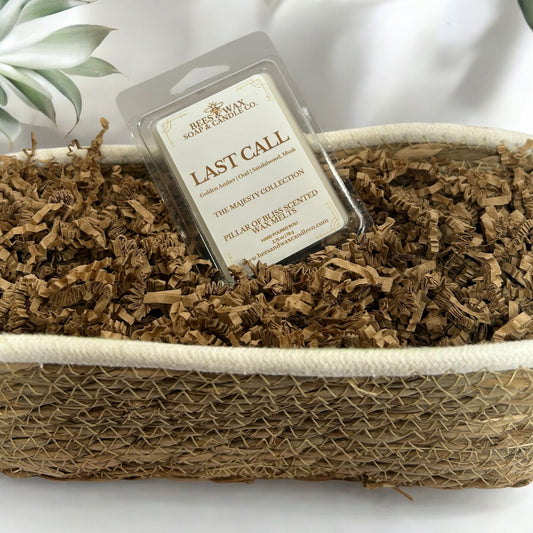 tobacco + cologne | 2.75 oz. wax melt | creamy vanilla, smokey tobacco & mahogany woods